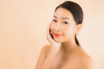 Wall Mural - Portrait beautiful young asian face woman with beauty spa concept