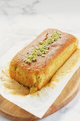 Canvas Print - Delicious pound cake on the kitchen table