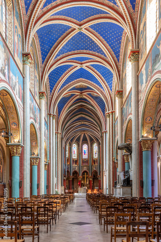 Cuadros en Lienzo Paris, France - June 9, 2020: View of the Abbaye Saint-Germain-des-Pres abbey, a Romanesque medieval Benedictine church located on the Left Bank in Paris