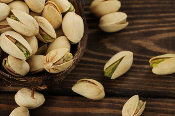 Wall Mural - delicious pistachio nuts