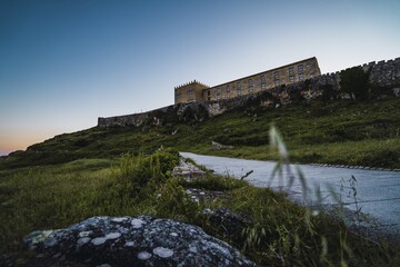 Canvas Print - Low angle shot of the ancient  picturesque Amber Palace in Rajasthan, India