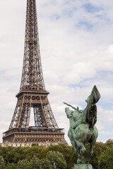 Wall Mural - view of the eiffel tower