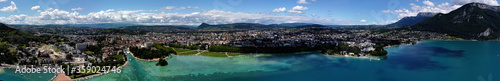Fotografía Annecy depuis 150m au-dessus du lac, Haute-Savoie, France