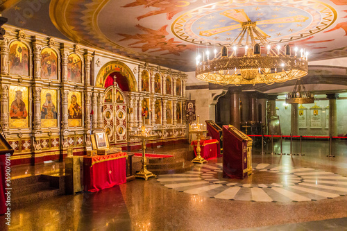 Fotomural YEKATERINBURG, RUSSIA - JULY 3, 2018: Interior of the Church on Blood in Honour