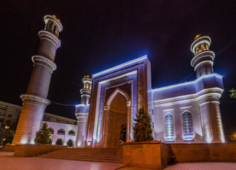 Canvas Print - Night view of Almaty Central Mosque, Kazakhstan.