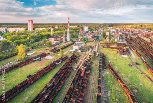 Cuadros en Lienzo Aerial view of freight trains