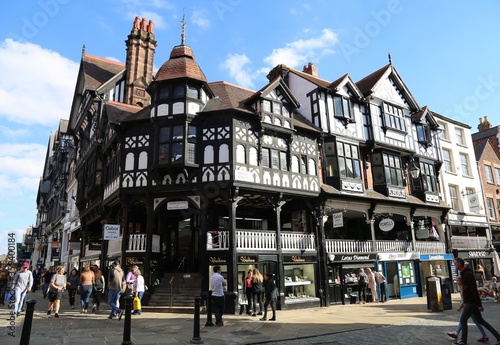 Cuadros en Lienzo The historic Rows in the centre of Chester, England.