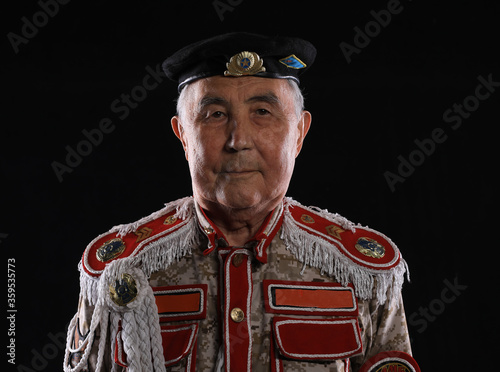 Fotografía portrait of an old dictator general
