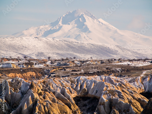 Fotografía The Vulcano Erciyes Dag in the cappadocian Sunrise.