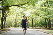 © Linejka - 公園でランニング