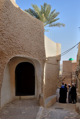 Canvas Print - GHARDAIA, ALGERIA. TRADITIONAL ARCHITECTURE IN THE OASIS TOWN IN THE DESERT