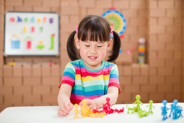 Wall Mural - toddler girl learning counting and math for homeschooling