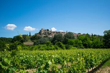 Wall Mural - Ansouis, village perché du Luberon dans le Vaucluse -France.	
