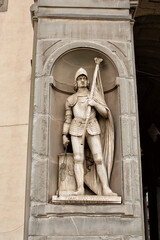 Wall Mural - Statue outside the Uffizi gallery, of Francesco Ferruccio