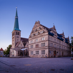 Wall Mural - Nicolaikirche und Hochzeitshaus in Hameln am Abend