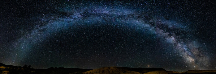 complete milky way arch over yellowstone national park new moon july 2018