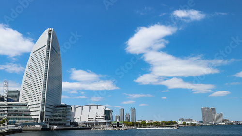 横浜 みなとみらいの青空と海 Stock Photo Adobe Stock