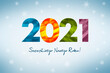 Szczęśliwego Nowego Roku 2021, koncepcja kartki noworocznej w języku polskim z zimowym motywem, dużym napisem 2021 złożonym z kolorowych figur geometrycznych