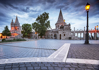 Wall Mural - Fisherman's Bastion in Budapest in dusk