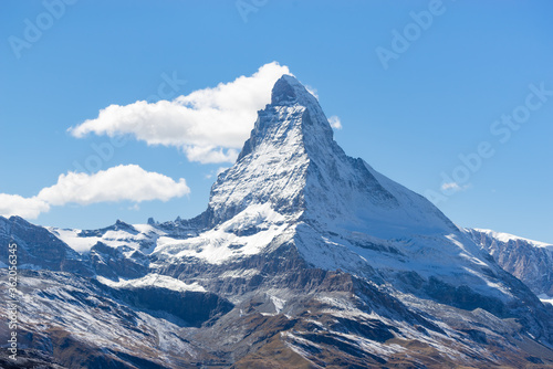 Dekoracja na wymiar  szczyt-gory-matterhorn-szwajcarskie-alpy-w-poblizu-zermatt-szwajcaria