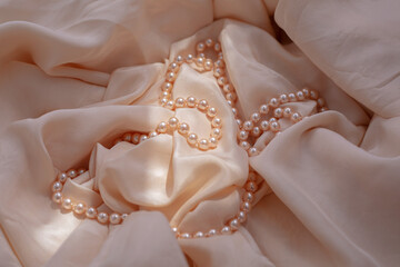 Wall Mural - Pink pearl necklace