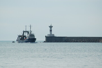 Poster - ship in the sea