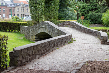 Wall Mural - Un petit pont pour les piétons