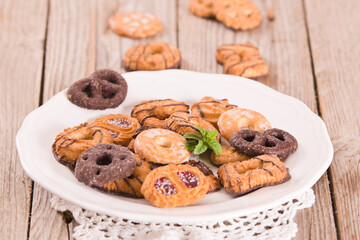 Shortcrust pastry biscuits.
