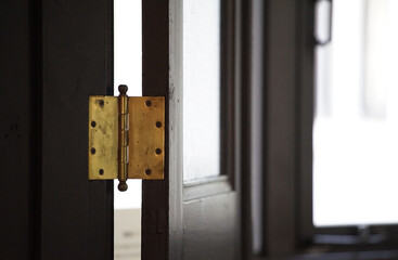 Canvas Print - Wooden door and hinge of the entrance of the room