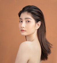 Beautiful Asian Woman With A Beautiful Face .