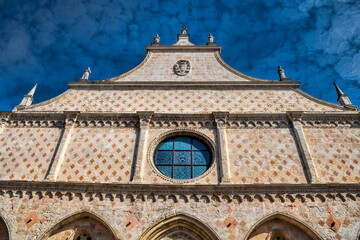 Wall Mural - vicenza, italien - fassade der alten kathedrale in der altstadt