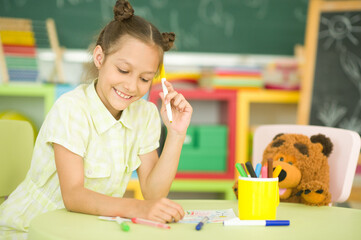 Poster - Cute girl with teddy bear and drawing