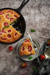 Wall Mural - Homemade Skillet Strawberry Cake, selective focus