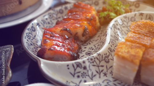 Fotografía Chopsticks honey barbecue pork crispy Hong Kong Cantonese traditional cuisine