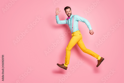 Fotomural Full length body size profile side view of his he nice well-dressed attractive c