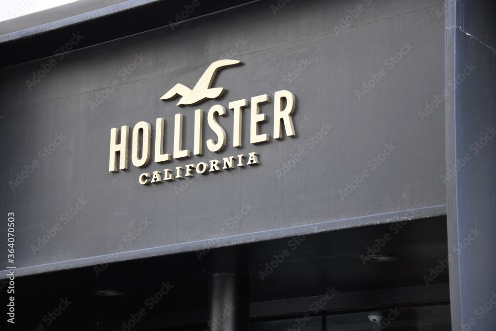 Marke Hollister Hollister Co Deutschland Stock-Foto „Bonn, North Rhine-Westphalia Germany May 15, 2018: Hollister  Shop In Bonn, Germany Hollister Is A Clothing Company Owned By  Abercrombie Fitch“ Adobe Stock