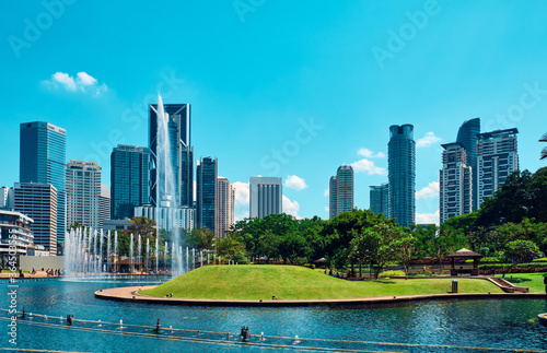 Obraz na plátně Skyscrapers in Kuala Lumpur