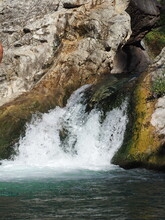 Cascada Con Agua De Las Pozas Del Pou Clar En Onteniente, Comunidad Valenciana | Waterfall In South Spain