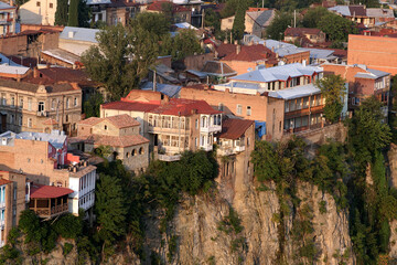 Wall Mural - Traditional Georgian old houses near the Kura River at Tbilisi in Georgia.