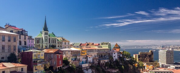 Poster - Colorful buildings with Lutheran Church in Valparaiso, Chile