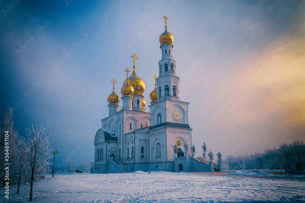 Foto stock di Gold domes of the Russian Orthodox Church. Savior ...