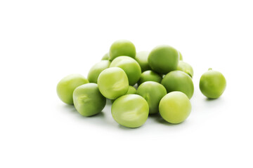 Wall Mural - Green peas isolated on white background