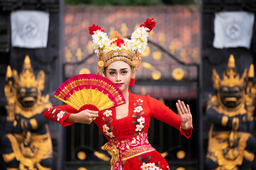 balinese girl performing traditional dress