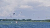 Fototapeta  - Wassersport bei Wiek auf Rügen