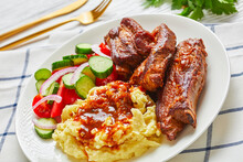 Beer Braised Pork Ribs With Mashed Potatoes
