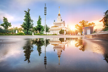 Wall Mural - building of the Central Pavilion on the territory of VDNH in Moscow