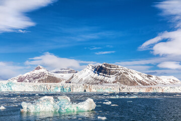 Wall Mural - iceberg, glacier and the three crown mountains of kongsfjorden, svalbard