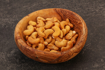 Cashew heap in the bowl