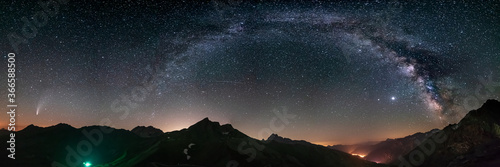Cuadros en Lienzo Milky Way arc and stars in night sky over the Alps
