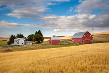 Palouse, Washington - 9/10/2010: A Farm With A Red Barn In The Fall Season In The Palouse Wheat Country In Southeastern Washington.